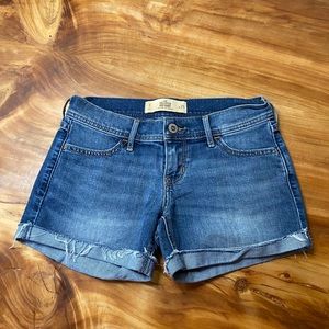 Hollister Midi Short